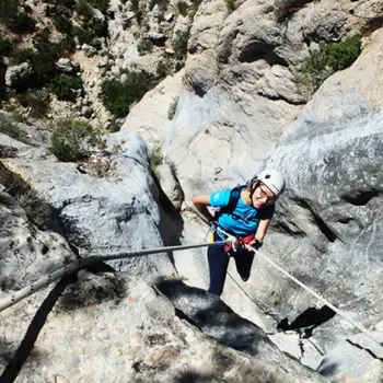 Barranquismo acuático nivel medio en el río Amadorio desde Relleu