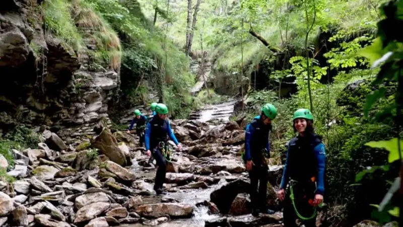 Barranquismo acuático en el barranco de la Leze en Eguino, Álava
