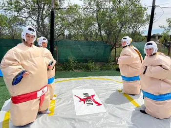 Humor amarillo acuático para adultos en San Antonio de Benagéber