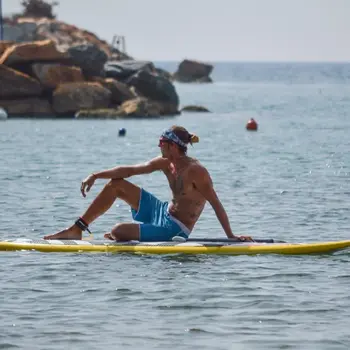 Alquiler de paddlesurf en la Playa de Mil Palmeras, Alicante
