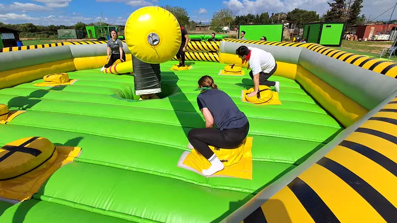 Pack de humor amarillo de verano + paintball en La Canonja
