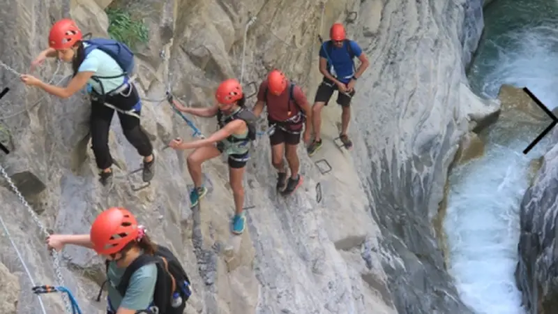 Barranco Barrosa de nivel intermedio en el Valle de Bielsa