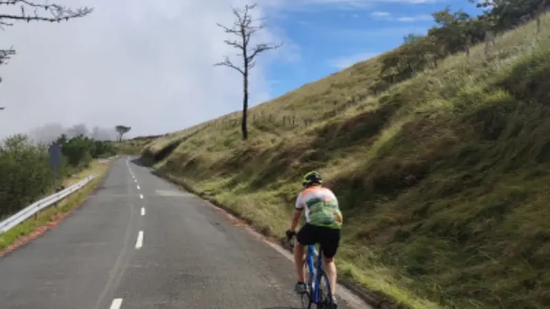 Ruta guiada en bicicleta por carretera por la Costa Vasca desde San Sebastián