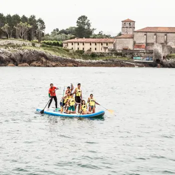 Tour en kayak en Llanes por acantilados y playas vírgenes