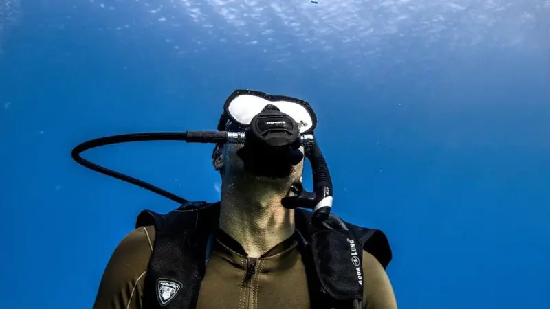 Snorkel guiado en Barcelona desde la Platja de Llevant