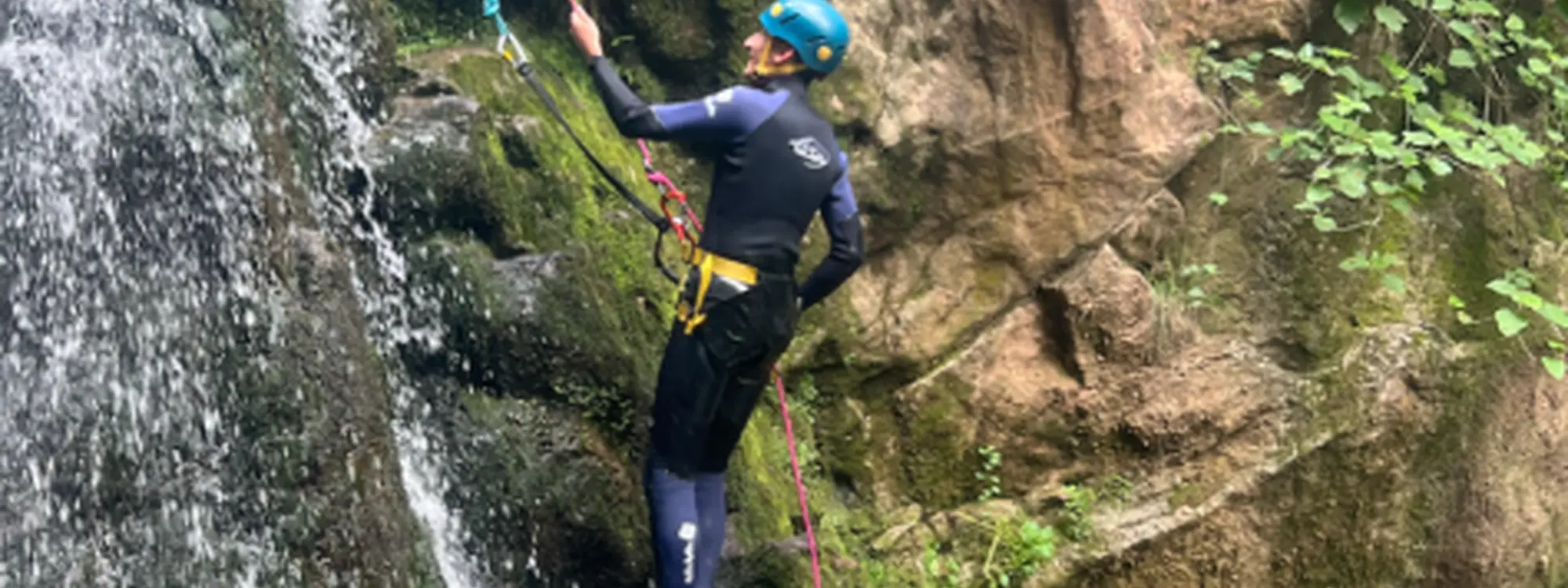 Descenso de Barranco en el río Navedo en Cantabria