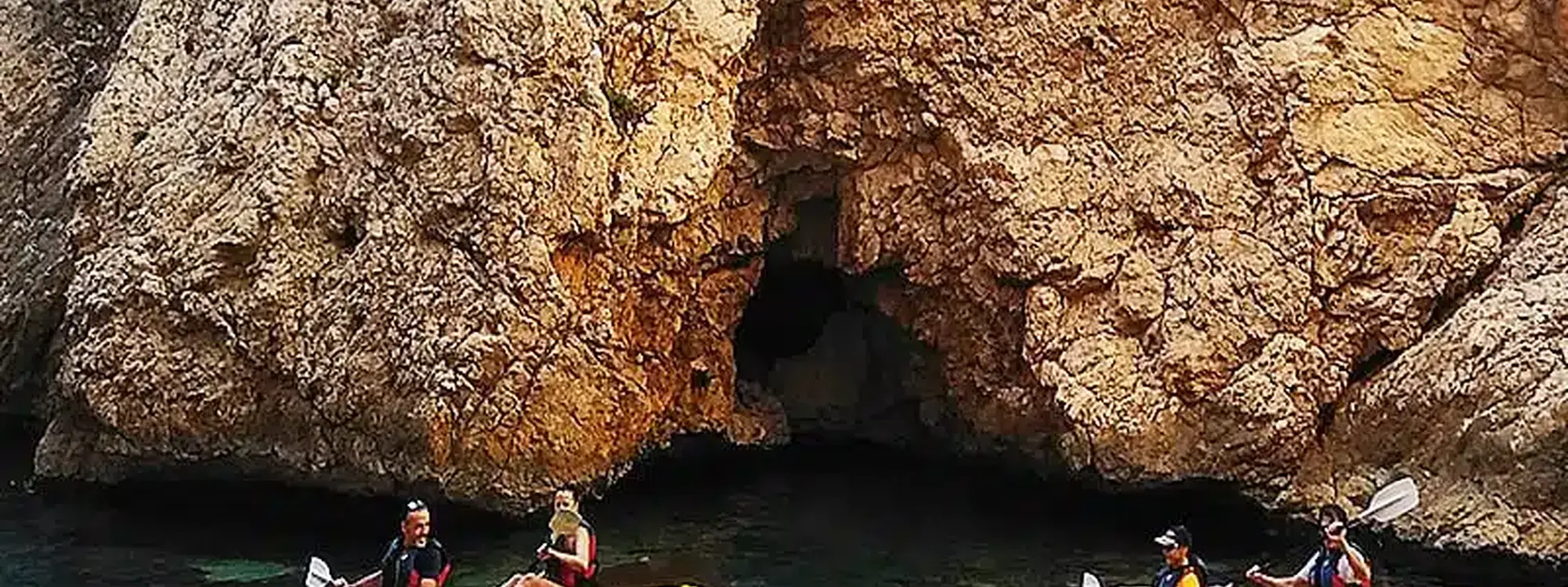 Ruta en kayak por Morro de Toix con visita a Cueva dels Coloms