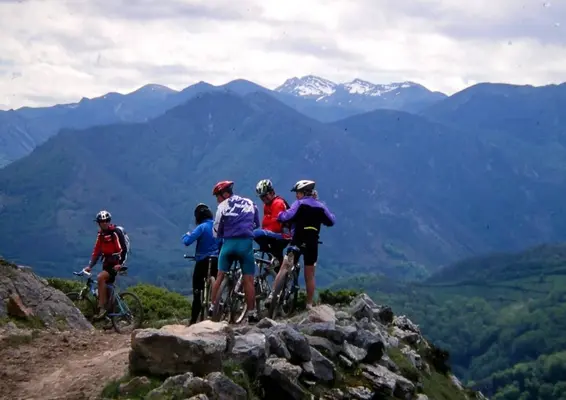 Alquiler de bicicletas de montaña BTT en Arriondas, Asturias