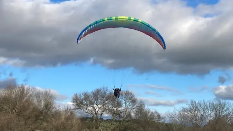 Bautismo de vuelo en parapente biplaza en Arcones, Sierra de Guadarrama