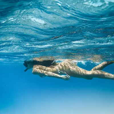 Snorkel guiado en Barcelona desde la Platja de Llevant