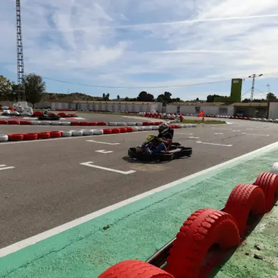 GRAND PRIX: Simulación de un fin de semana de carreras F1 con Kart Cadete y Senior