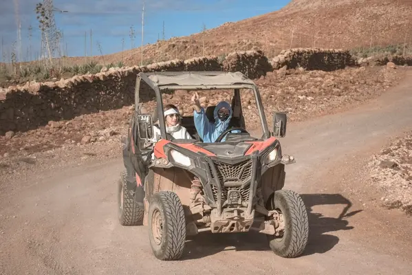 Ruta en buggy Premium Can-Am por Corralejo