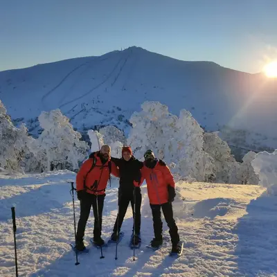 Raquetas de Nieve en Navacerrada: Explora la Ruta de Siete Picos