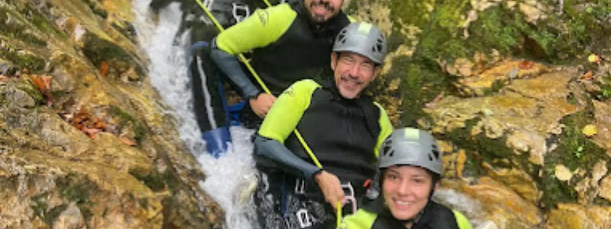 Barranquismo acuático en el barranco Vivoli de nivel medio-alto desde Arriondas, Asturias