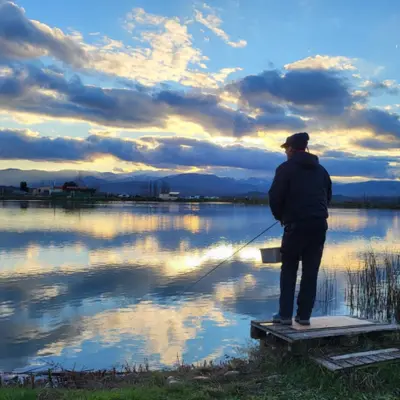 Jornada completa de pesca guiada con mosca en río en Guipúzcoa
