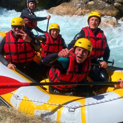 Rafting por las bravas aguas del río Mijares desde Montanejos, Castellón