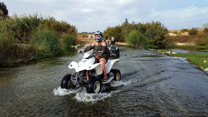 Ruta en quad corta por el río Guadalhorce en Málaga