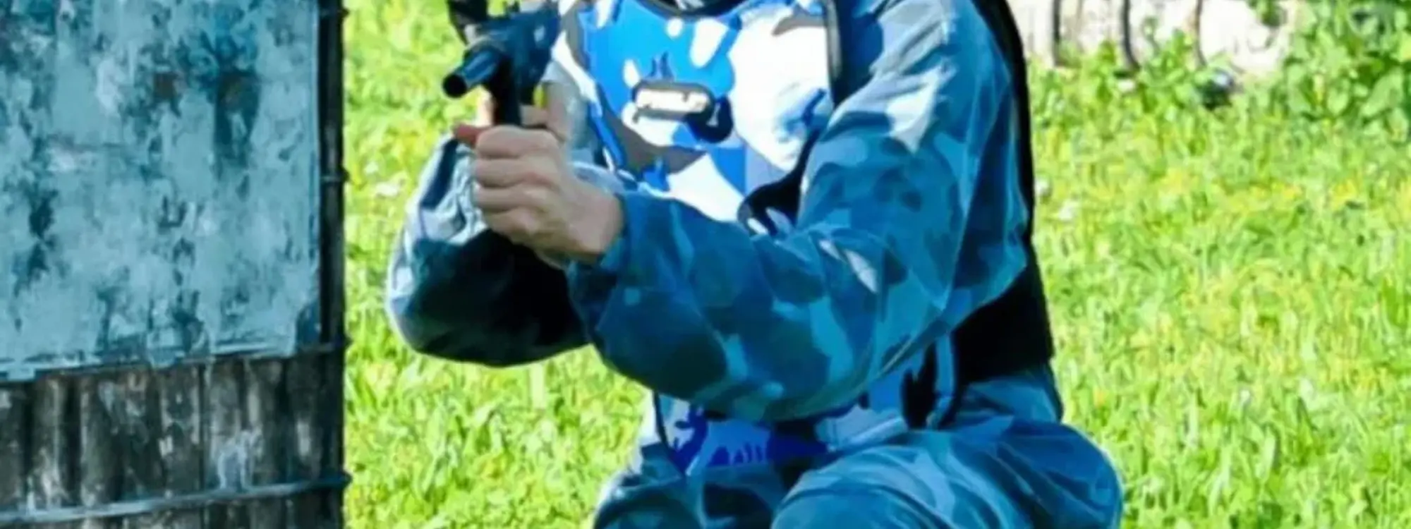 Pack de humor amarillo de invierno + paintball en La Canonja