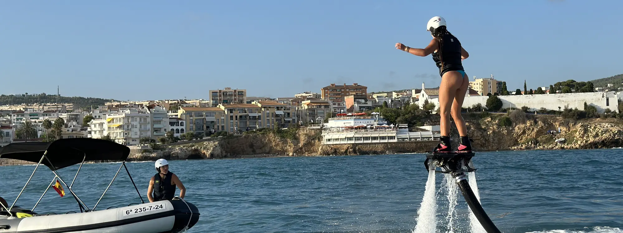 Experiencia Flyboard Sitges: Adrenalina en el agua - 1 hora