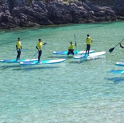 Campamento multiaventura para adultos en Llanes