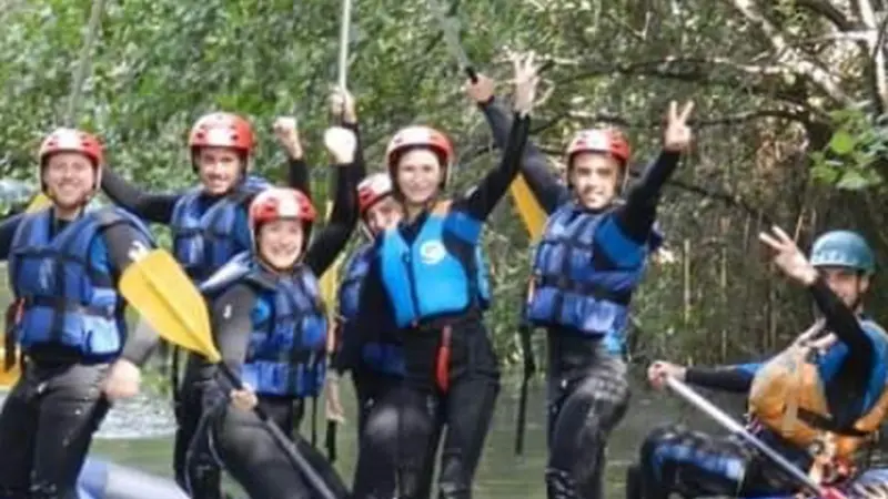 Rafting familiar y de aguas bravas en el río Deva
