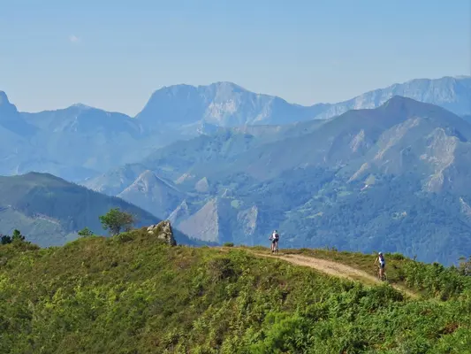 Alquiler de bicicletas de montaña BTT en Arriondas, Asturias