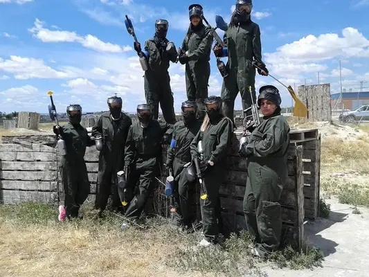 Paintball adulto con picnic y barbacoa en Albacete