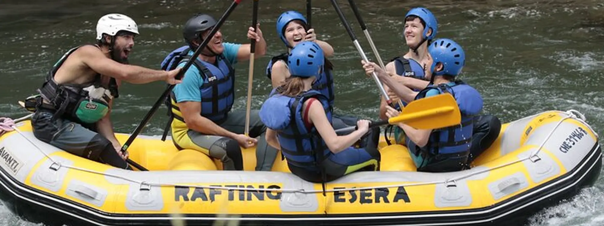 Rafting en el río Ésera por la mañana desde Santa Liestra y San Quílez