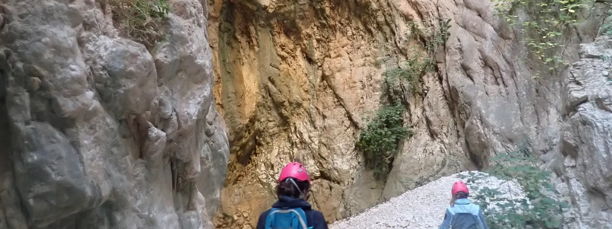 Barranquismo nivel medio en el Barranco de Garx desde Bolulla