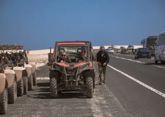 Ruta en buggy Premium Can-Am por Corralejo