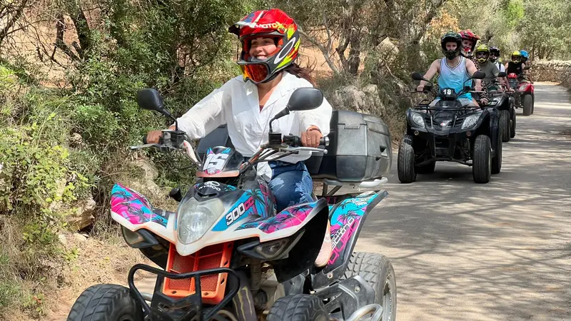 Ruta en quad desde El Arenal con baño en Son Verí