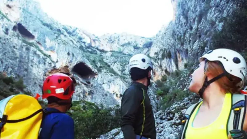 Barranquismo nivel avanzado en el Barranco del Salt de Penáguila