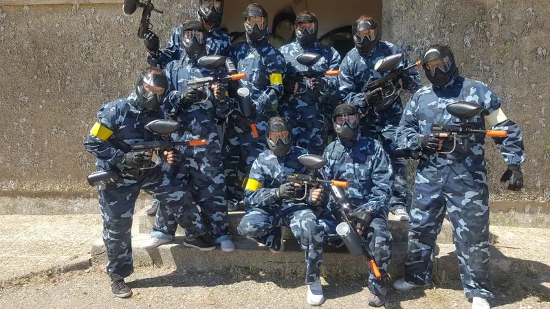 Paintball adulto con parrillada en Pelabravo
