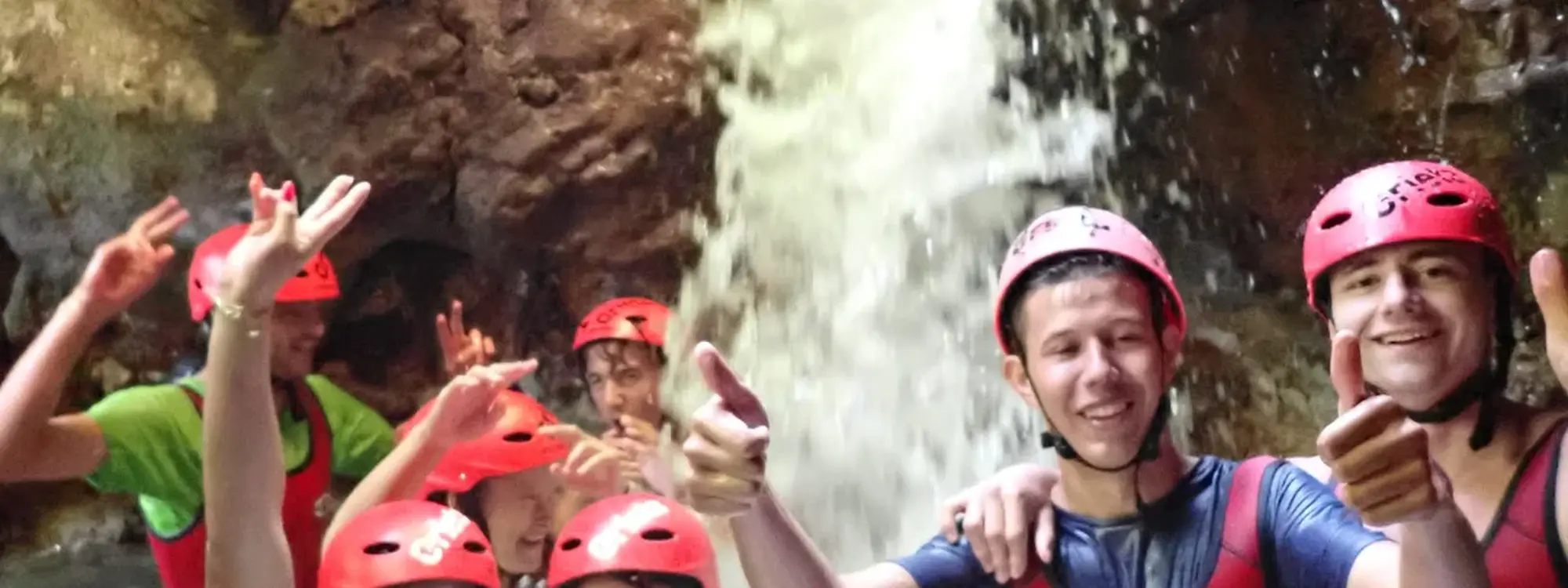 Barranquismo acuático nivel iniciación en Gorgo de la Escalera desde Anna