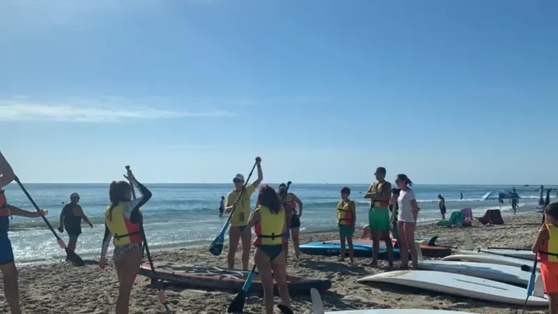 Alquiler de paddlesurf en la Playa de Mil Palmeras, Alicante