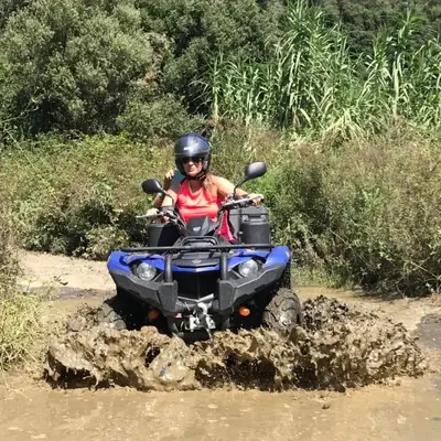 Excursión en quad biplaza por el Parque Natural del Montnegre desde Santa Susanna