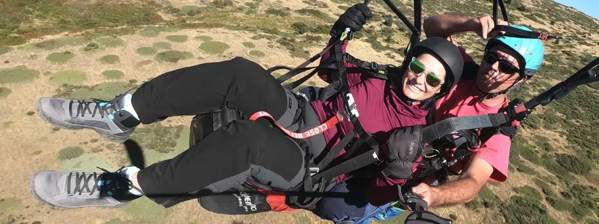 Bautismo de vuelo en parapente en Somosierra sobre el Valle del Lozoya