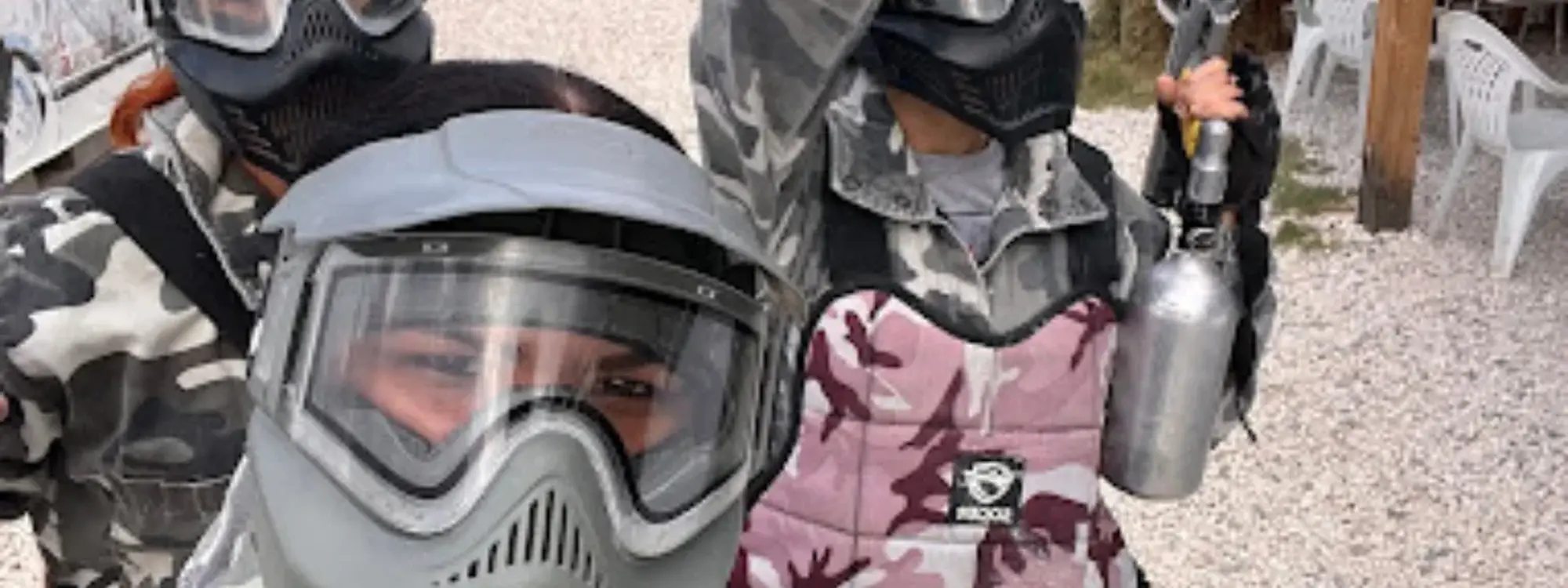 Paintball adulto con zona de barbacoa en Alicante