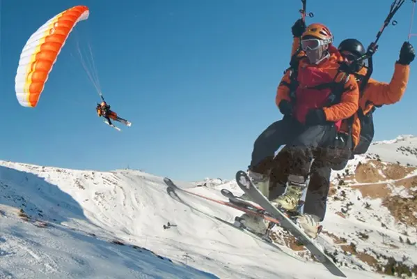Speed tandem en Cerler con parapente y esquís