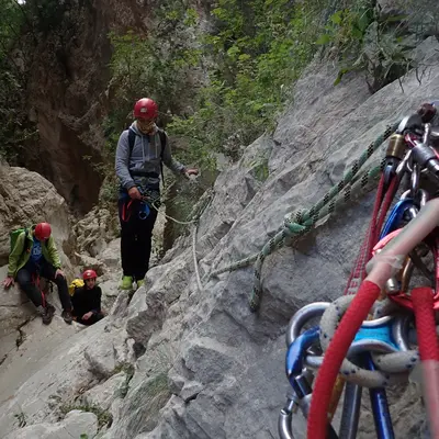 Barranquismo nivel medio en el Barranco de Garx desde Bolulla