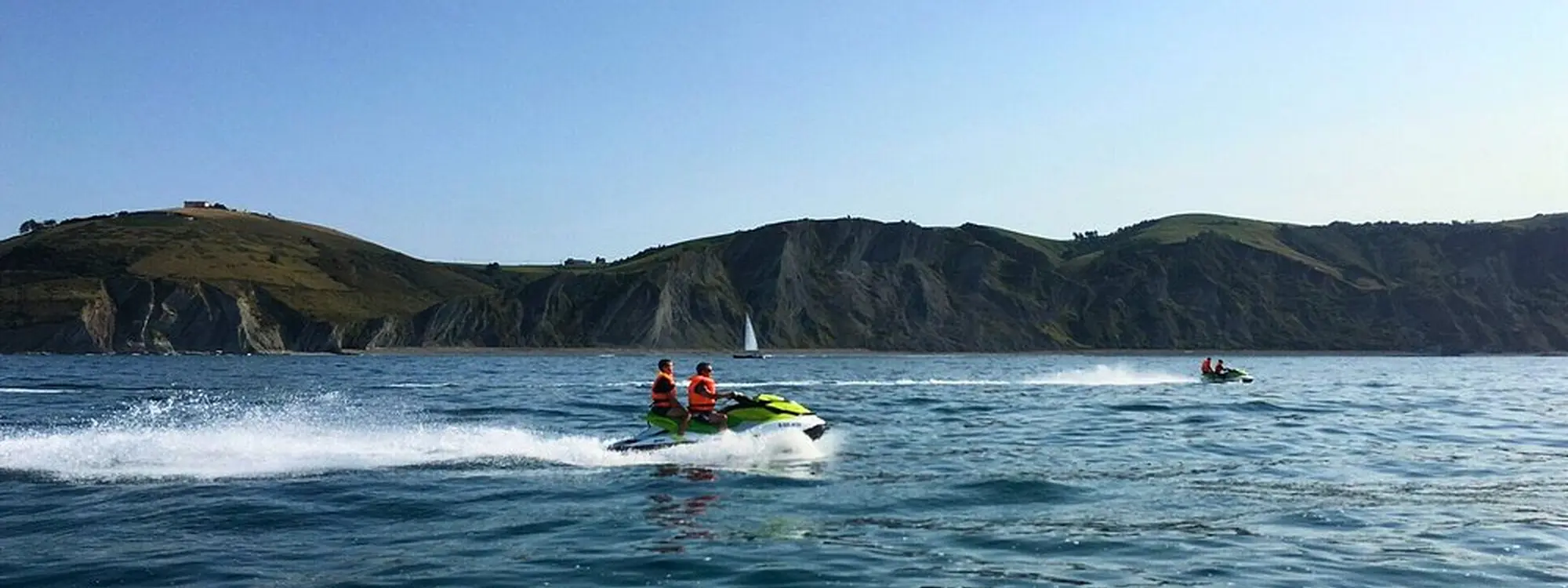 Ruta del Flysch en moto de agua desde Zumaia