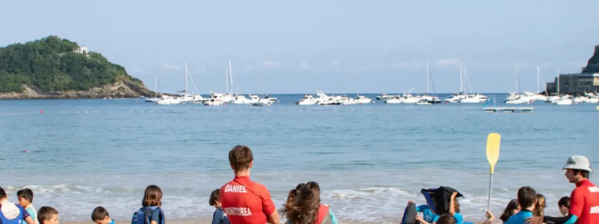 Alquiler de kayak en la Playa de la Concha en San Sebastián, Guipúzcoa