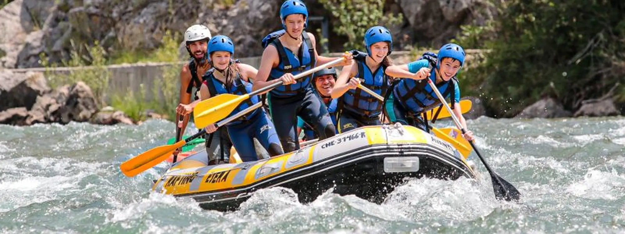 Rafting en el río Ésera por la mañana desde Santa Liestra y San Quílez
