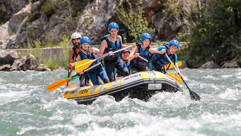 Rafting en el río Ésera por la mañana desde Santa Liestra y San Quílez