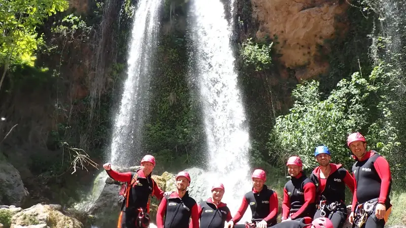 Barranquismo acuático nivel iniciación en Gorgo de la Escalera desde Anna