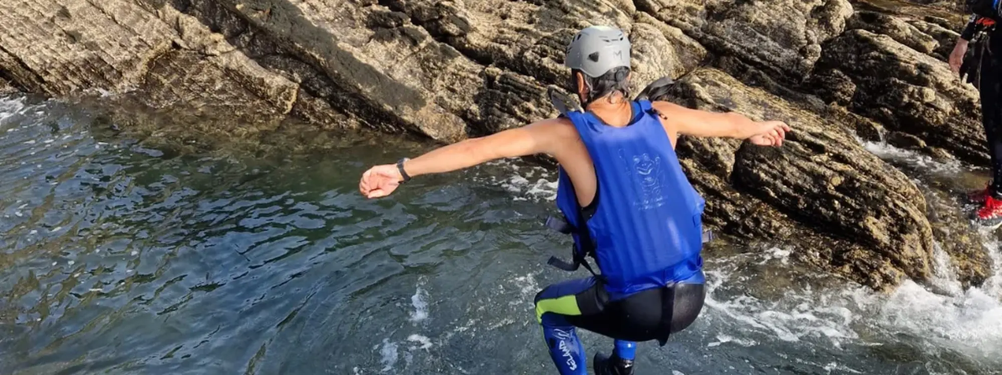 Coasteering por la zona costera de Ribadesella, Asturias