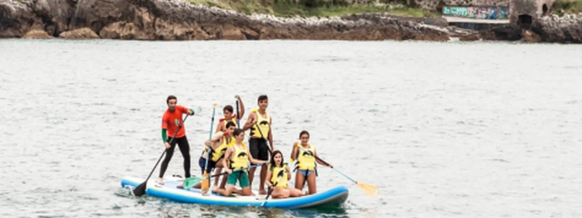 Tour en Big SUP en Llanes: diversión en grupo sobre el agua