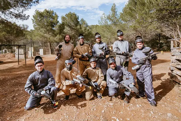 Paintball adulto y zona de picnic en Estivella