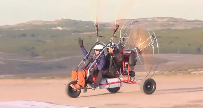 Bautismo de vuelo en paramotor sobre los campos de Valdelaguna