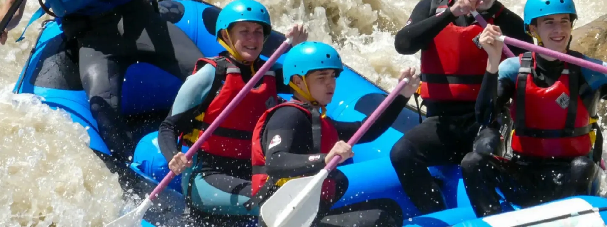 Rafting bajo los Mallos de Riglos desde Murillo de Gállego